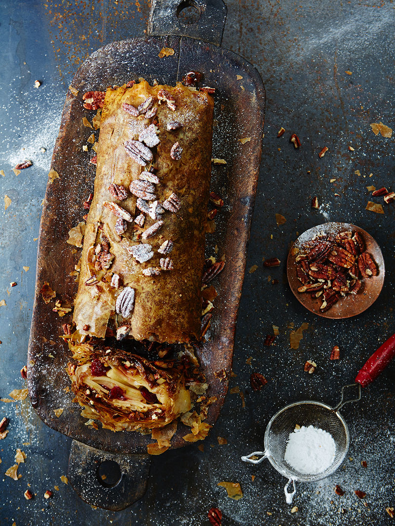 Snelle appel en pecan strudel met kaneel