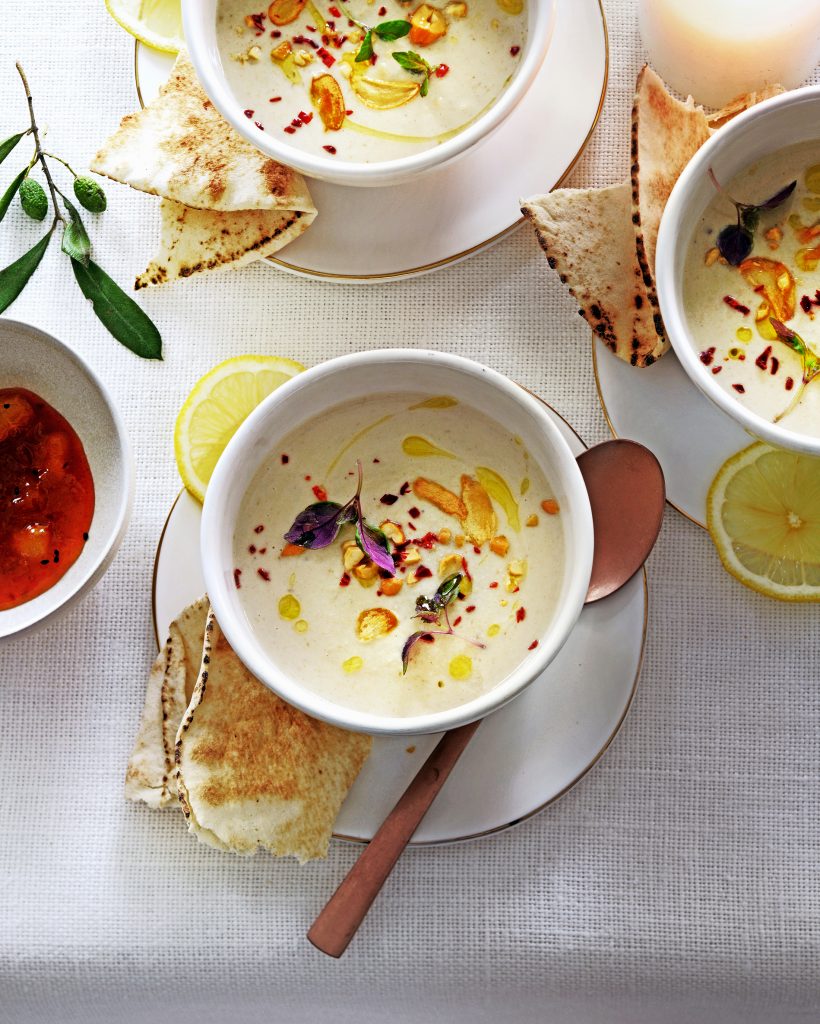 Cashewnotensoep met mangochutney