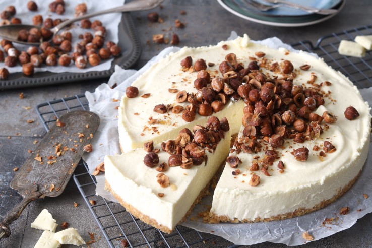 Witte chocolademousse taart