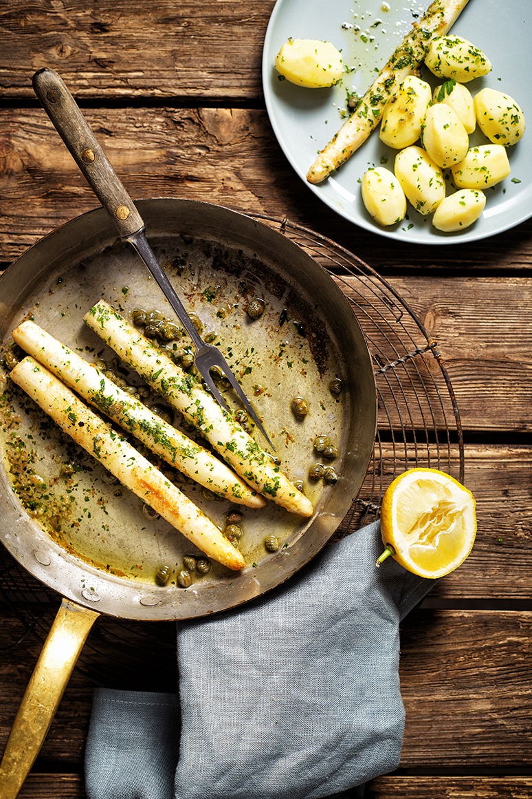 Asperges met citroen en kappertjes