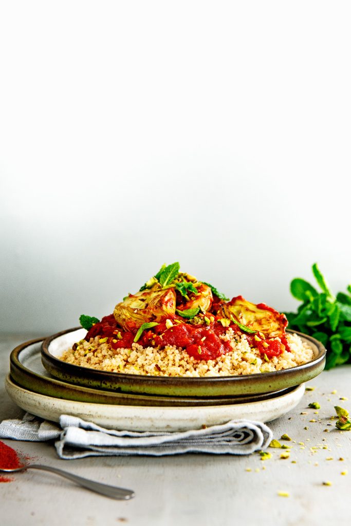 Couscous met artisjok in gerookte-paprikasaus