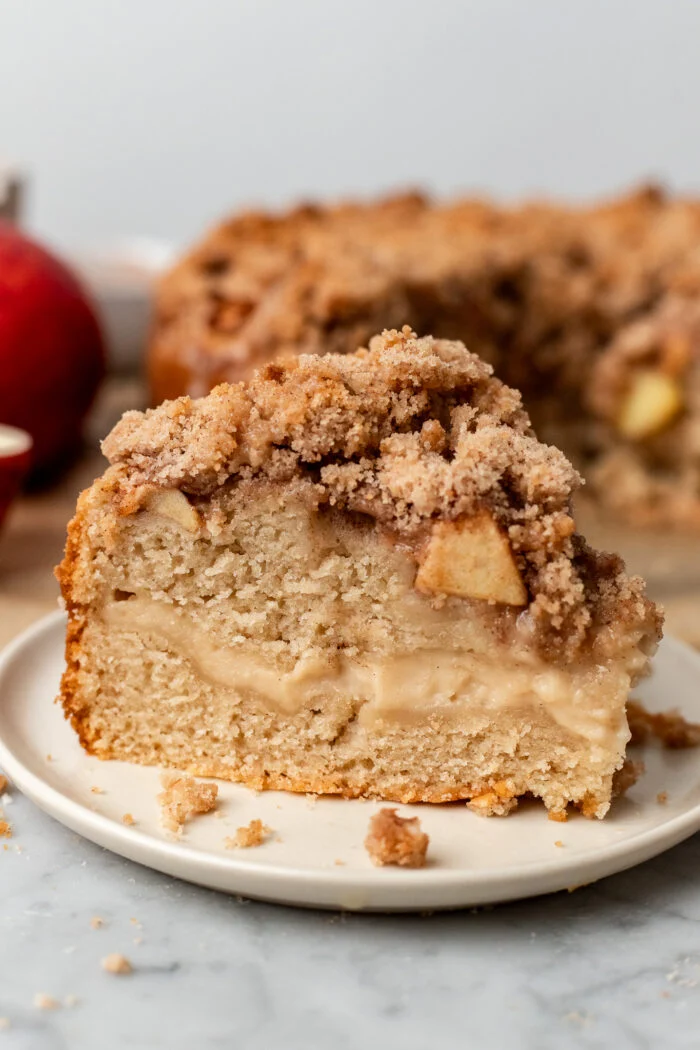 Vegan appel crumble cake