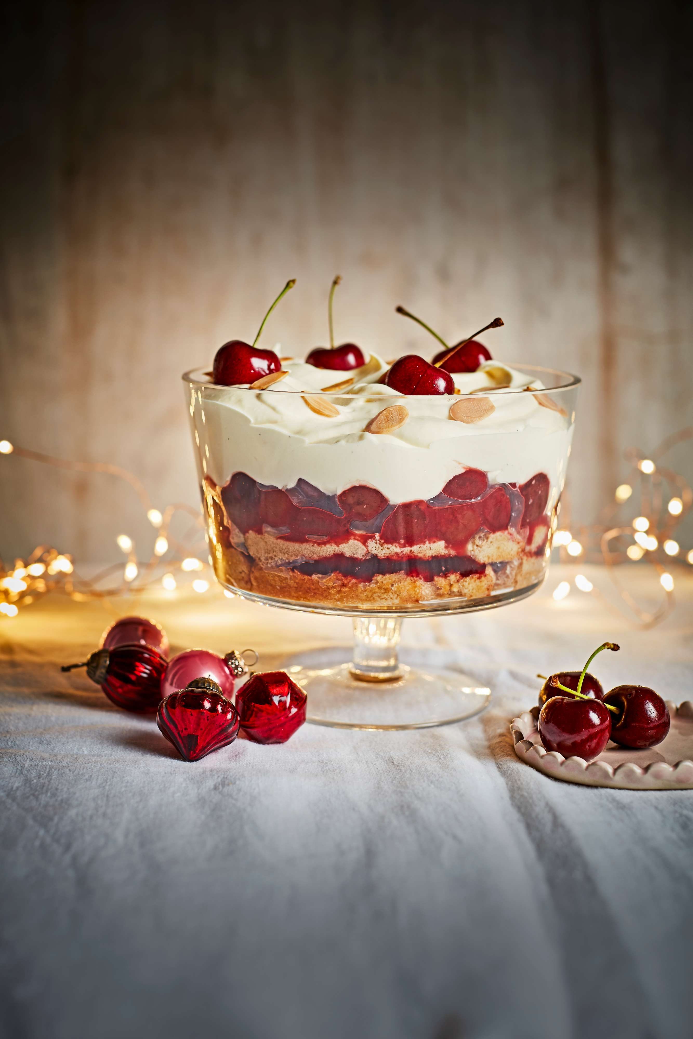 Zuurkers trifle met amandelen