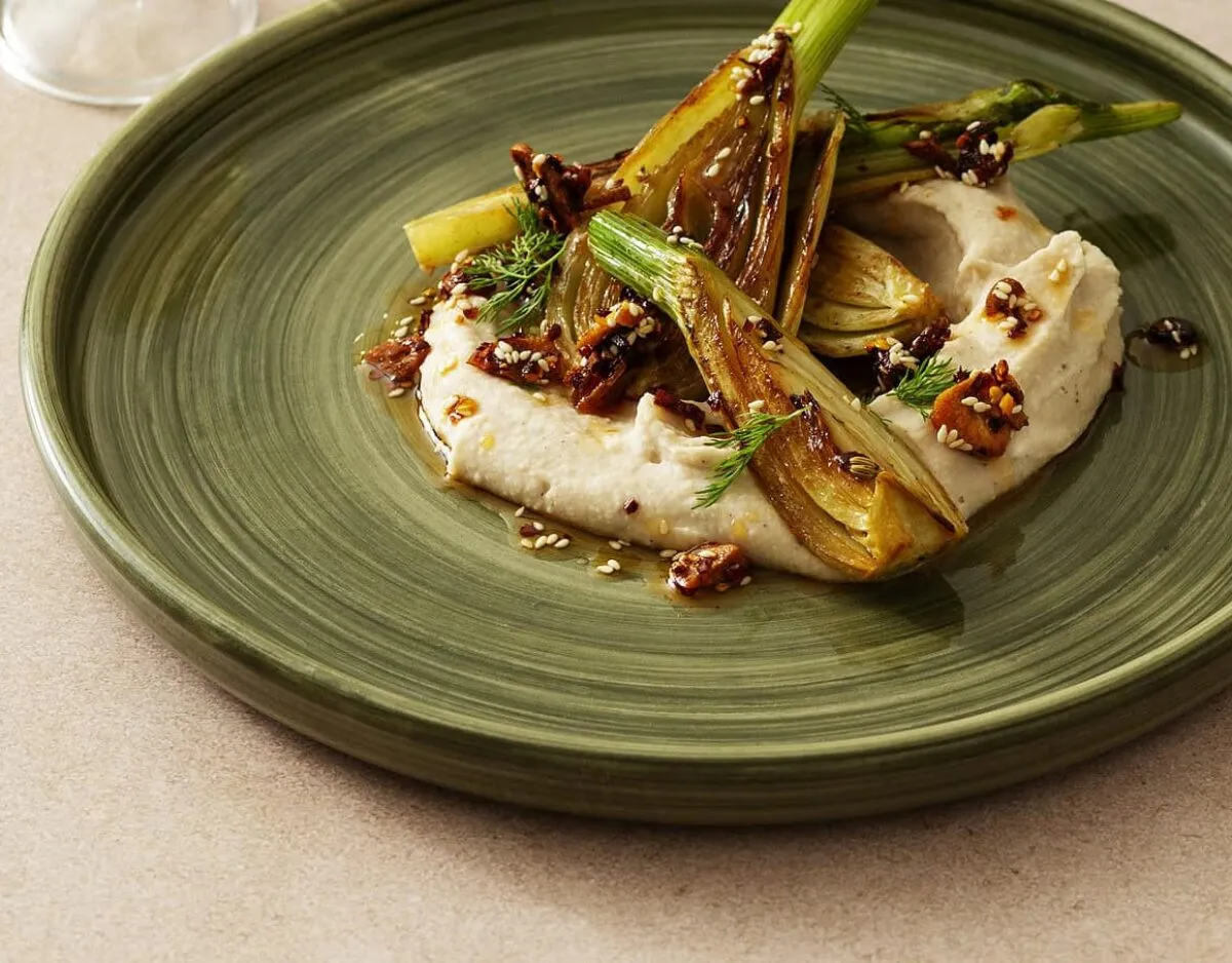 Geroosterde venkel met wittebonenpuree en crispy chiliolie