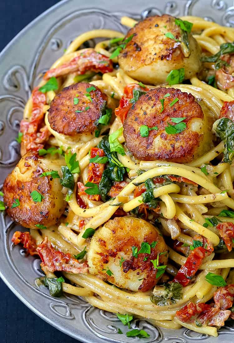 Romige Toscaanse spaghetti met sint-jakobsschelpen