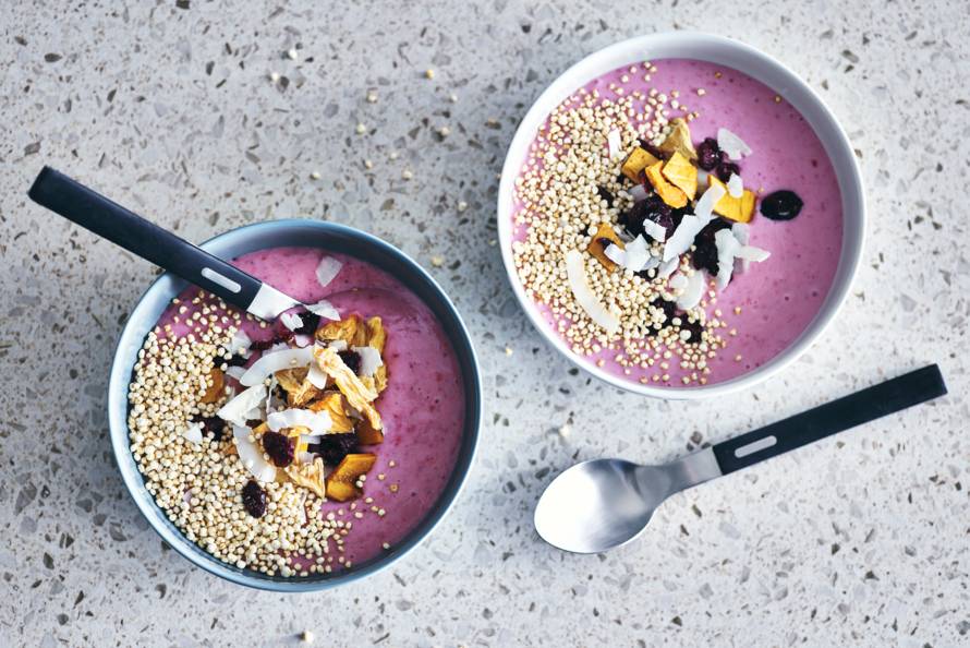 Straw­ber­ry smoot­hie­bowl