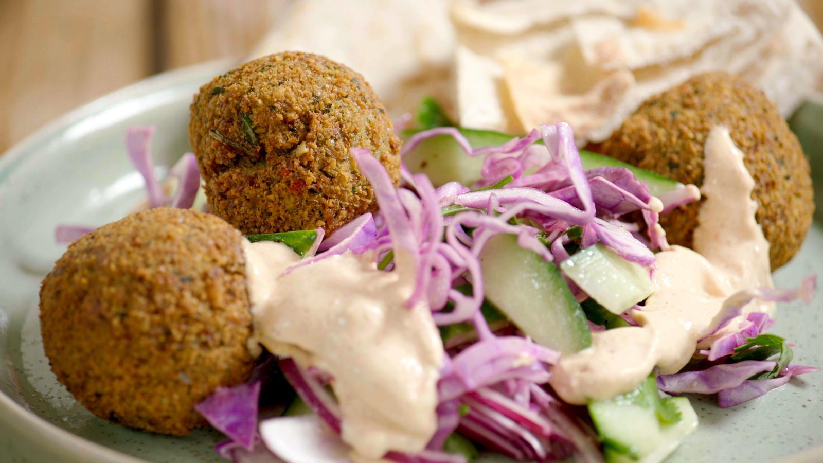 Falafel pita met harissayoghurt