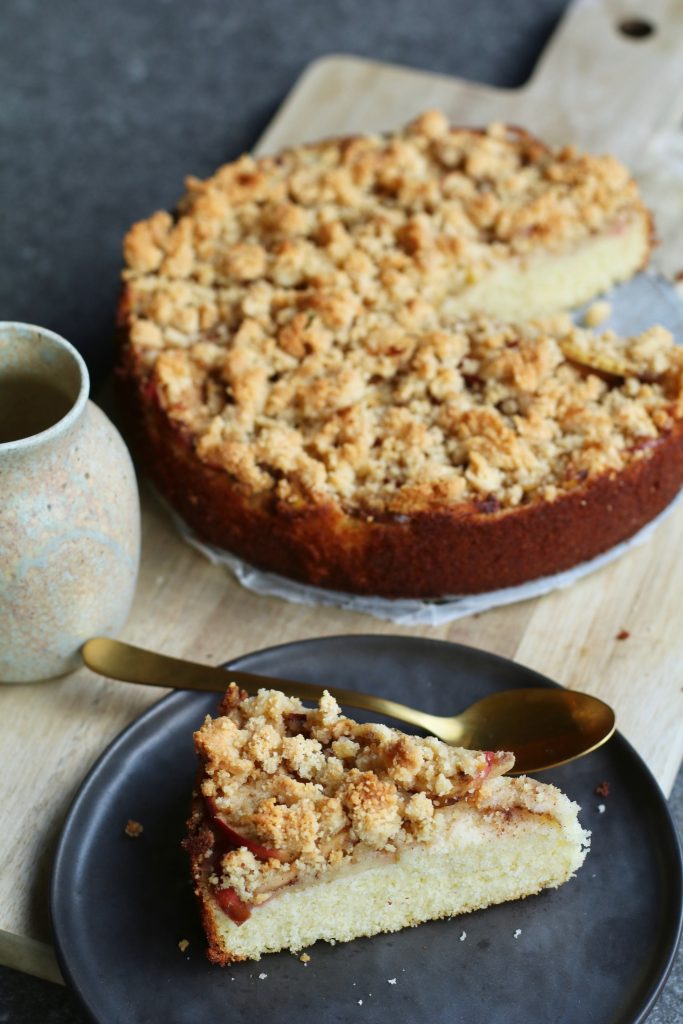 Appel kruimel cake met vanilleroom
