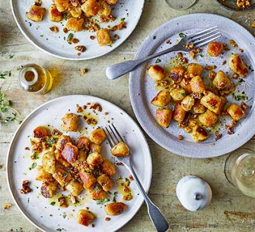 Pastinaakgnocchi met walnotenkruim