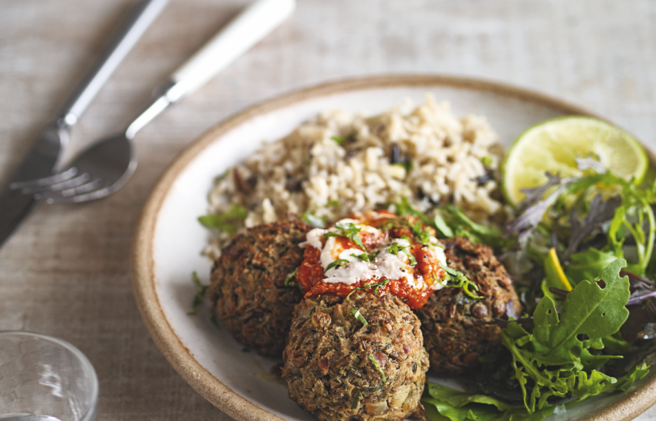 Knapperige linzenballetjes met tomatenrelish
