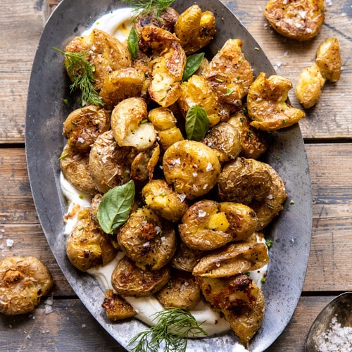 Geroosterde kurkuma-aardappels