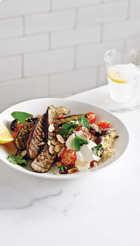 Kruidige aubergine met couscous en yoghurt