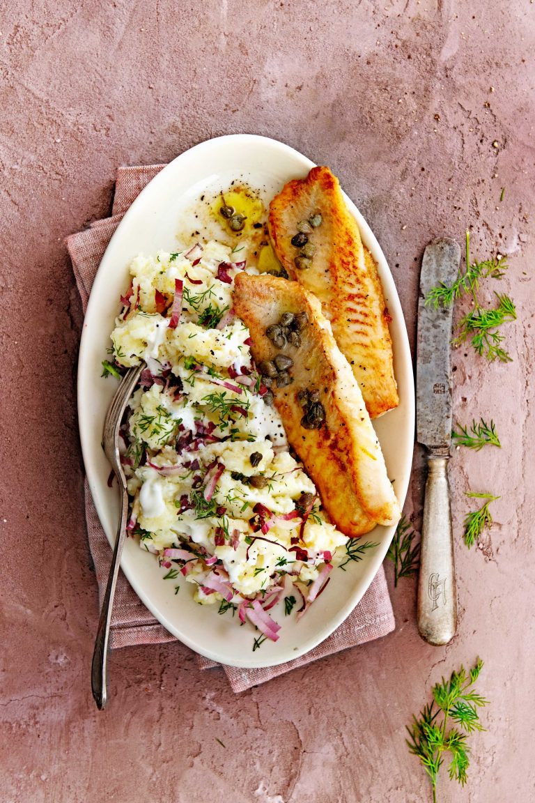 Radicchio stoemp met roodbaars en kappertjesjus