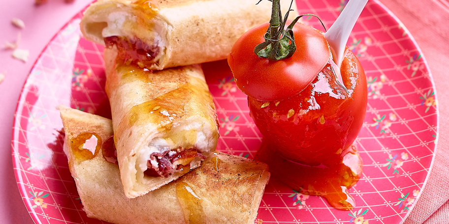 Wrap met geitenkaas, gerookte ham en tomatenconfituur