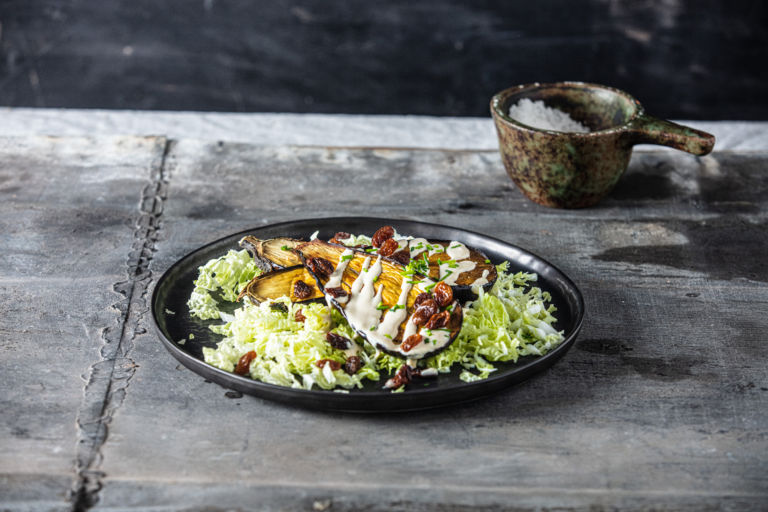 Gegrilde aubergines met tahin-dressing