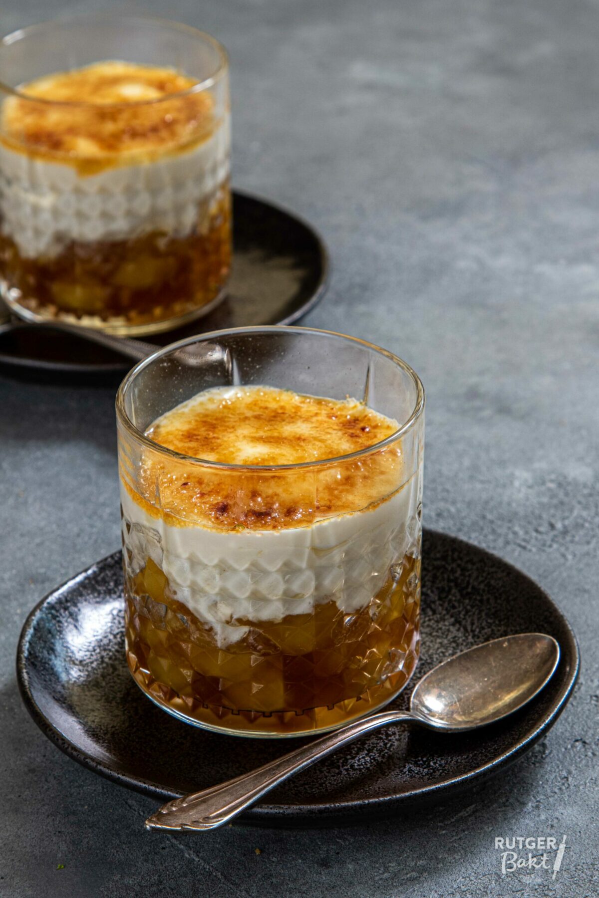 Appel brûlée met romige yoghurt