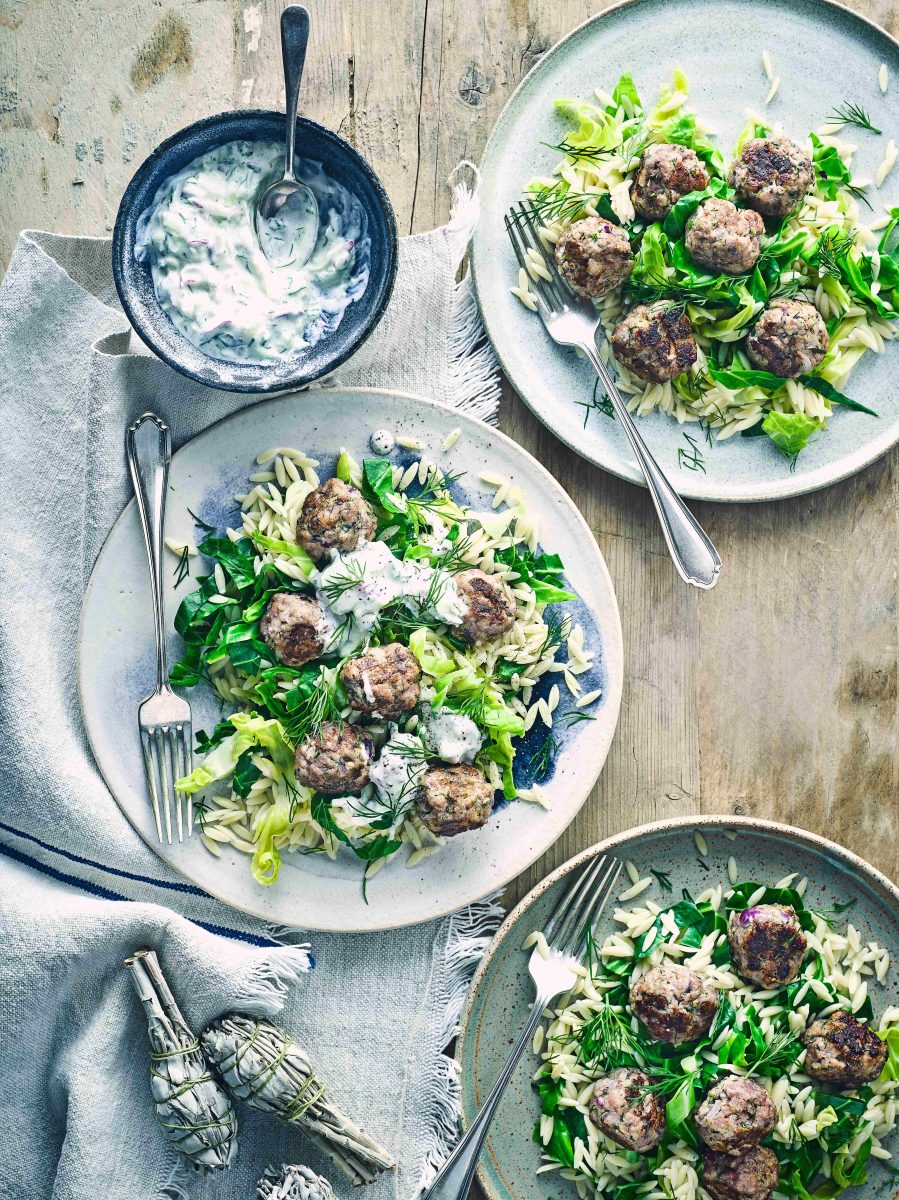Pittige varkensgehaktballetjes met tzatziki