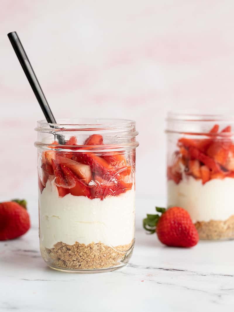 No-bake cheesecake dessert