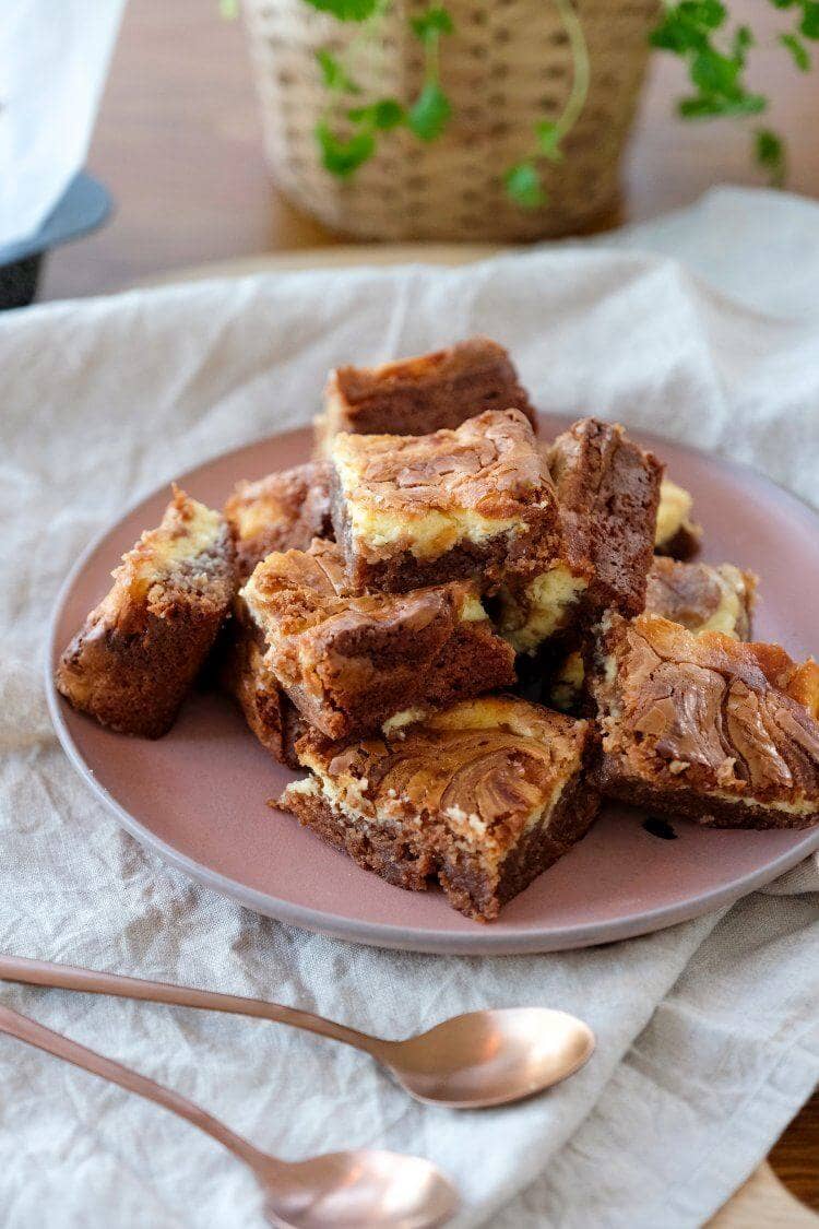 Cheesecake brownies