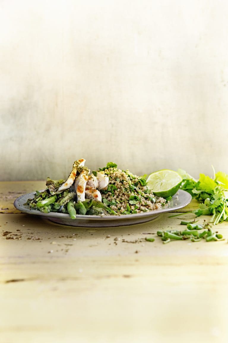 Gegrilde kipfilet met sperziebonen, za’atar en korianderquinoa