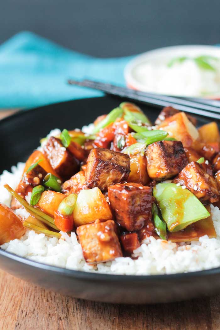 Tofu met sinaasappel, paprika & ananas