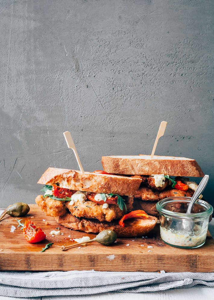 Kip schnitzel sandwich