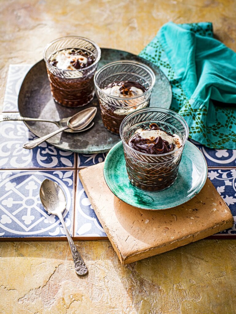 Chocoladecrème met tahin en baharat